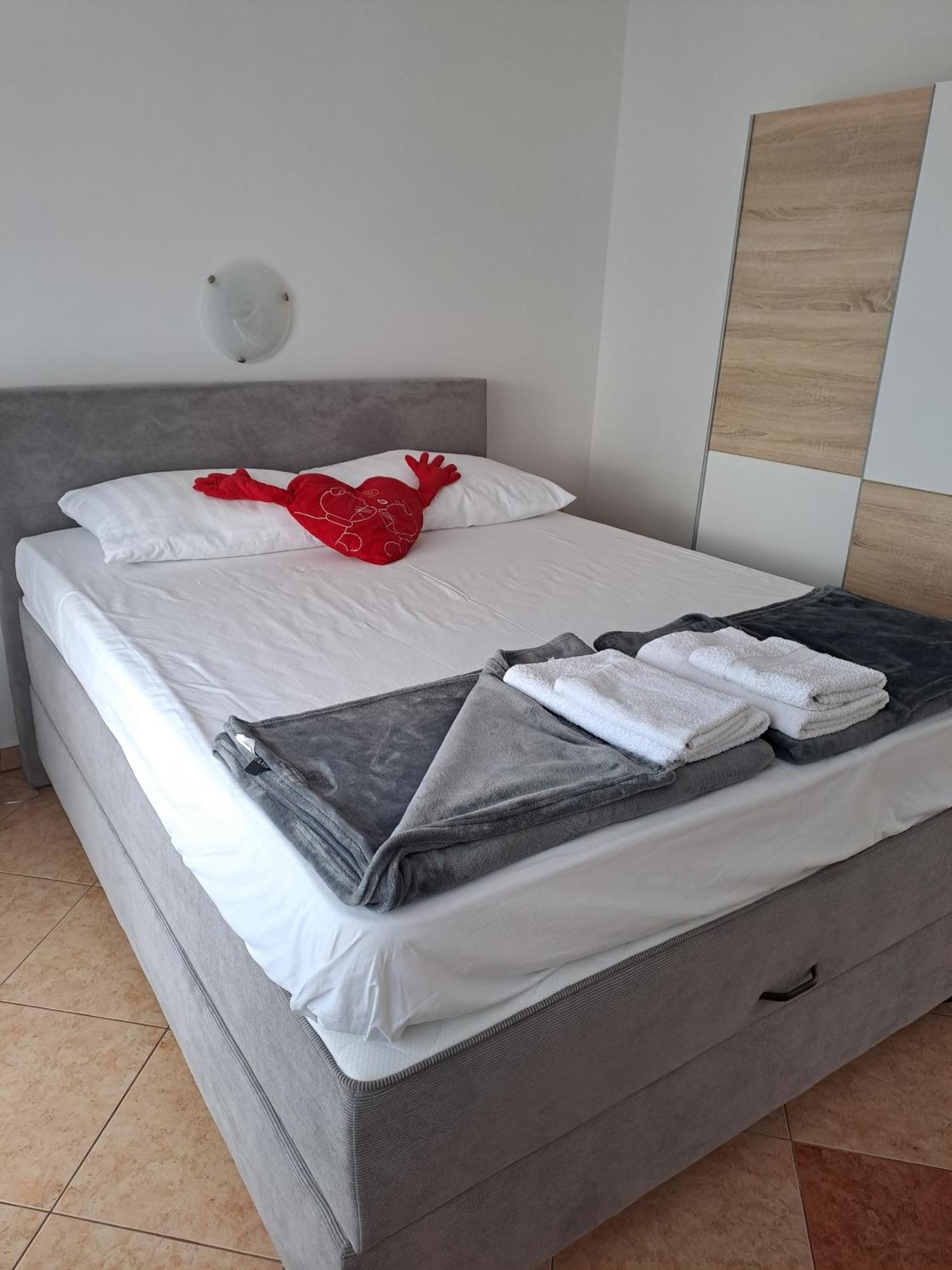 Apartments By The Sea Dramalj, Crikvenica - 2376 Zimmer foto
